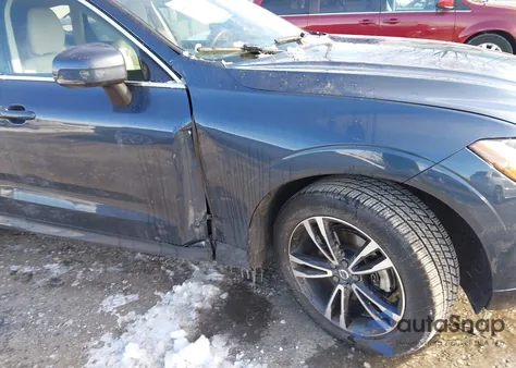 2020 Volvo Xc60 T5 Momentum from USA, damaged, VIN YV4102RK3L1587794